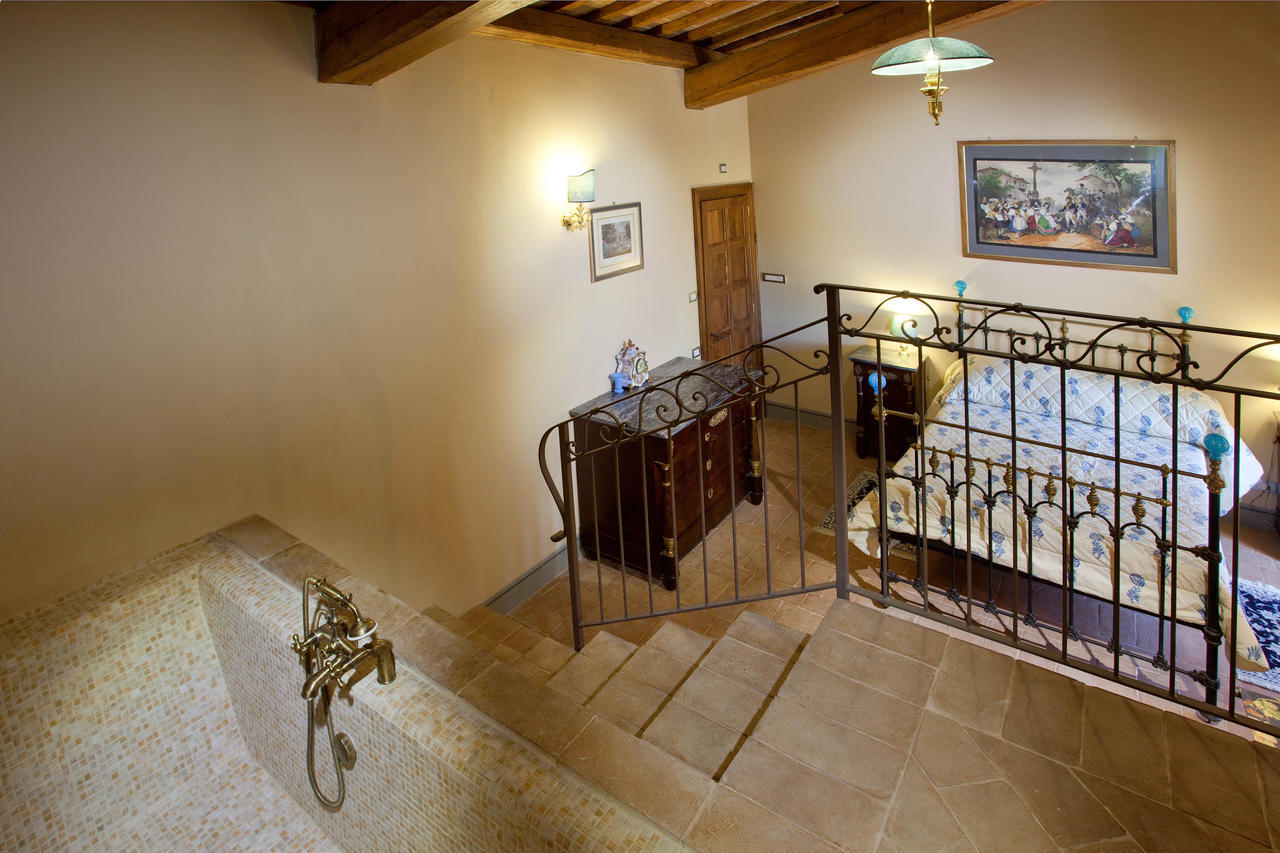 Carbonesca Castello Di Magrano 게스트하우스 외부 사진