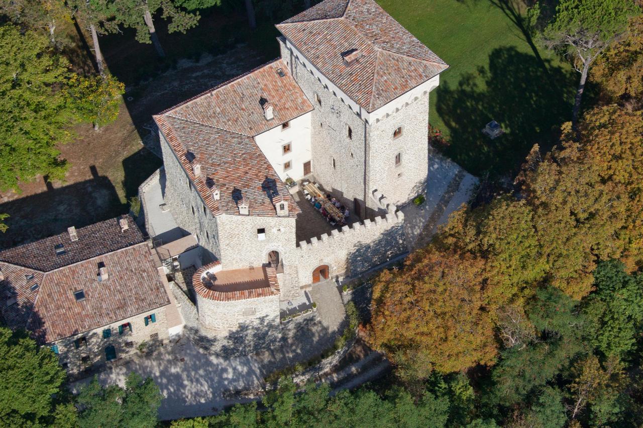 Carbonesca Castello Di Magrano 게스트하우스 외부 사진